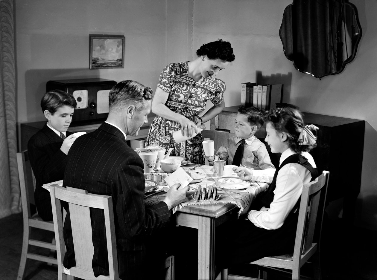 Gezin aan het ontbijt, ca. 1948 door Unbekannt