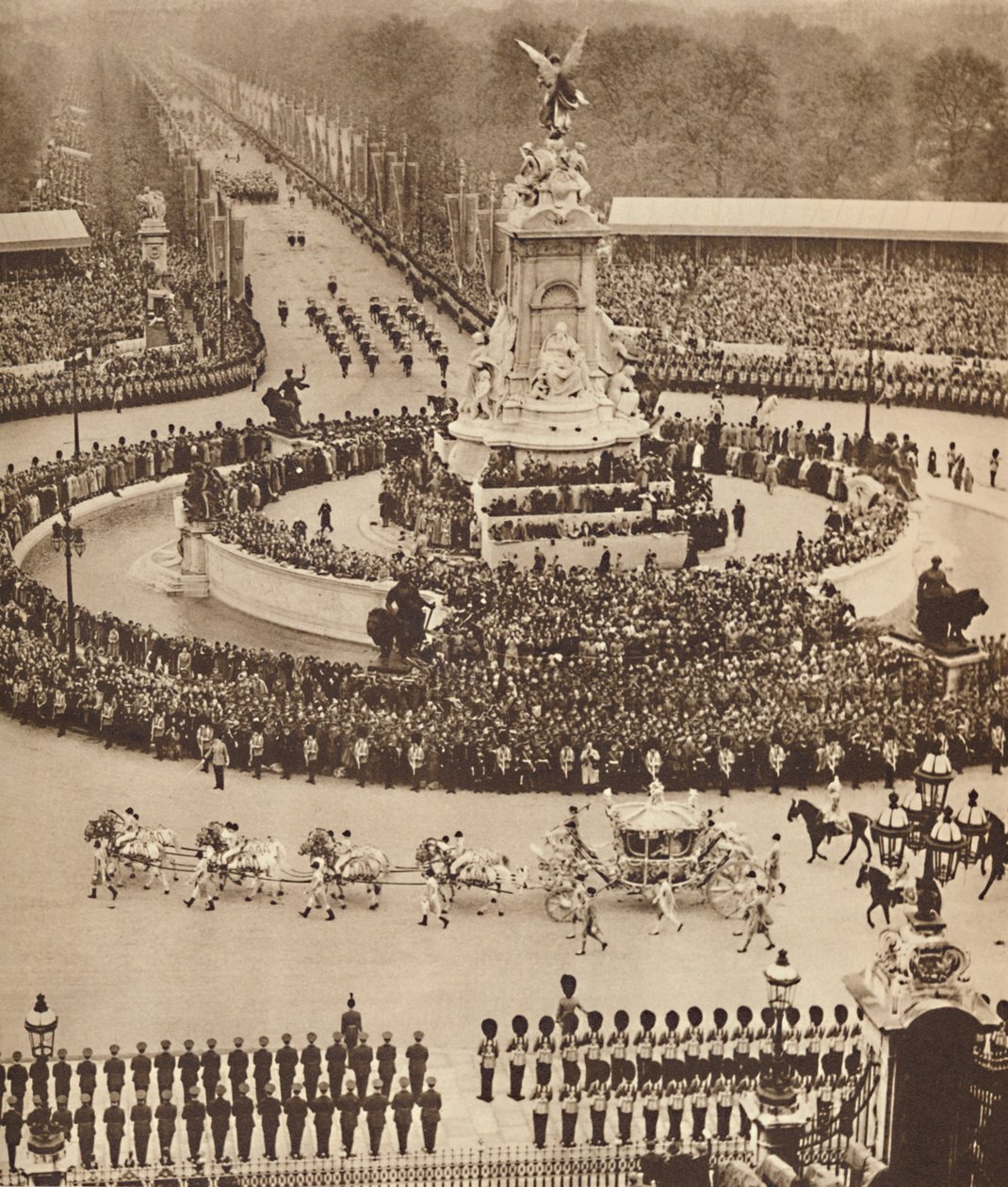 Fanfare van trompetten, roffel van trommels, 12 mei 1937 door Unbekannt