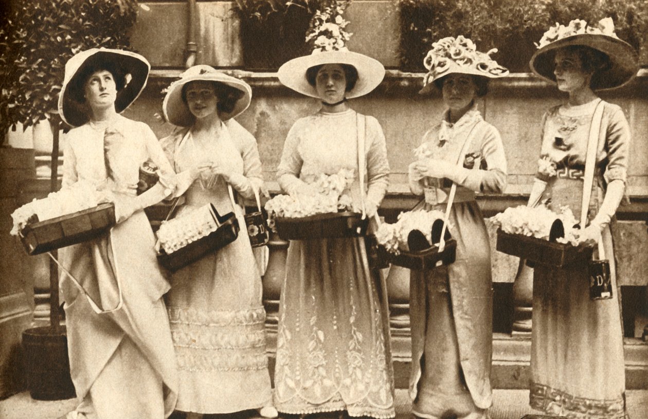 Eerste Alexandra Rose Day, 21 juni 1912, 1933 door Unbekannt