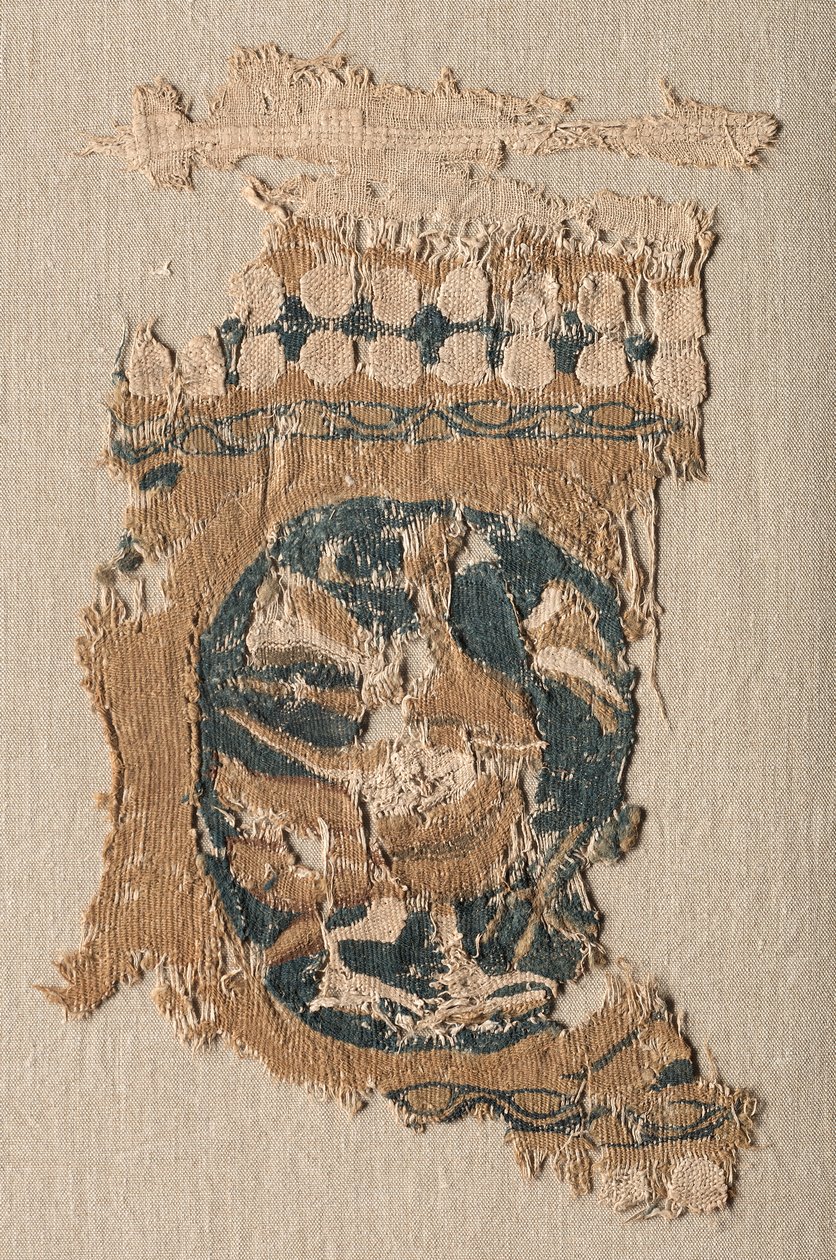 Fragment van een Wandkleed met Rondel en Rand, 800s - 900s door Unbekannt