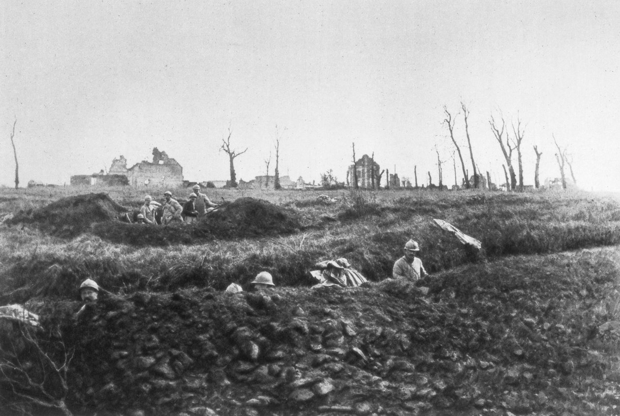 Franse infanterie vestigt terugvalposities voor een verwoeste boerderij, Picardië, Frankrijk, 1918 door Unbekannt