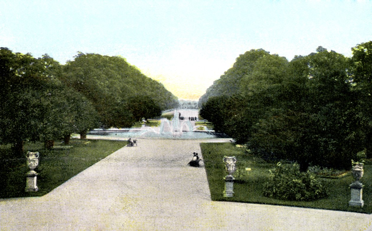 Tuinen van Hampton Court Palace, Londen, 20e eeuw door Unbekannt