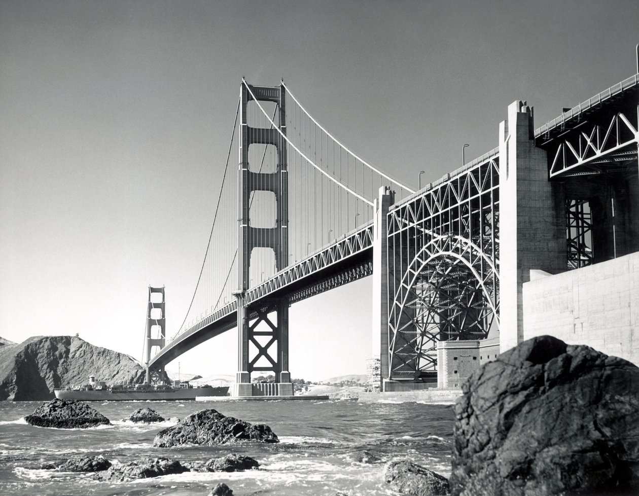 Golden Gate Bridge 1950, Californië door Unbekannt