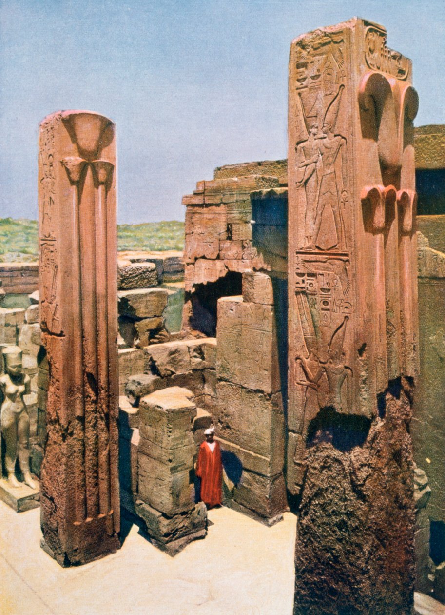 Granieten zuilen met lotus- en papyrusdecoratie, Tempel van Amon-Re, Karnak, Egypte door Unbekannt