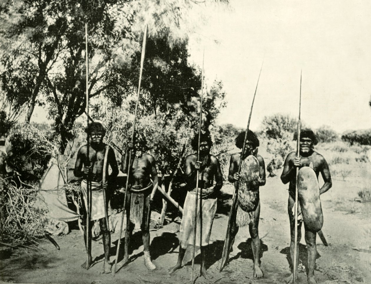 Groep Aboriginal mannen, Queensland, Australië door Unbekannt