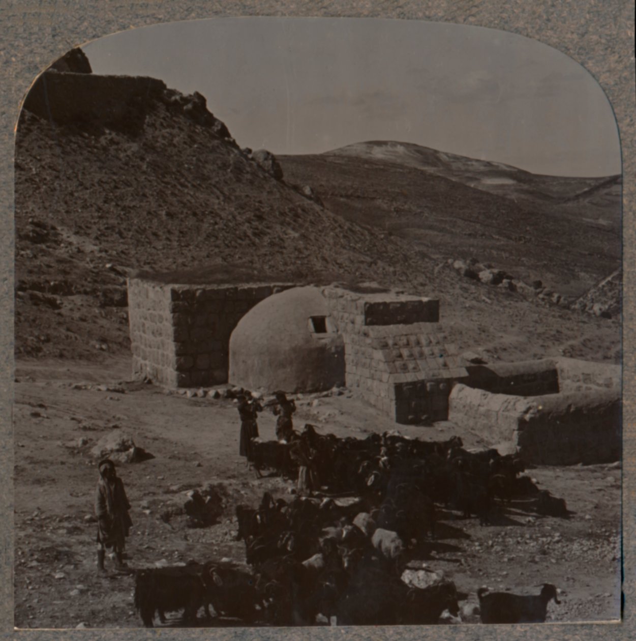 Halfweg herberg op de reis naar Jericho, ca. 1900 door Unbekannt