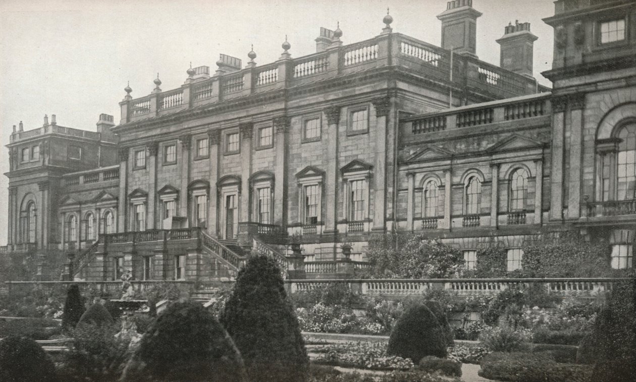 Harewood House, de residentie van de Rt. Hon. De Graaf van Harewood, ca. 1913 door Unbekannt