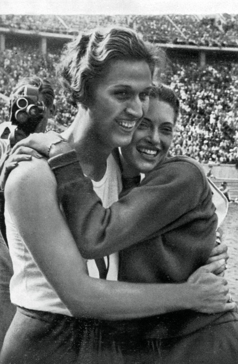 Helen Stephens en Alice Arden, Amerikaanse atleten, Berlijnse Olympische Spelen, 1936 door Unbekannt