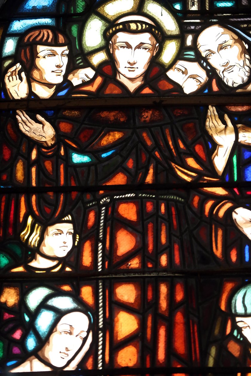 Ho Chi Minhstad. Notre-Dame Kathedraal Basiliek van Saigon. Glas-in-loodraam. Sint Antonius van Padua. Ho Chi Minhstad. Vietnam door Unbekannt