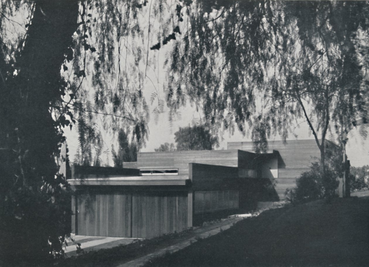 Huis in Los Angeles door Richard J Neutra - Het uitzicht vanaf de weg, 1942 door Unbekannt