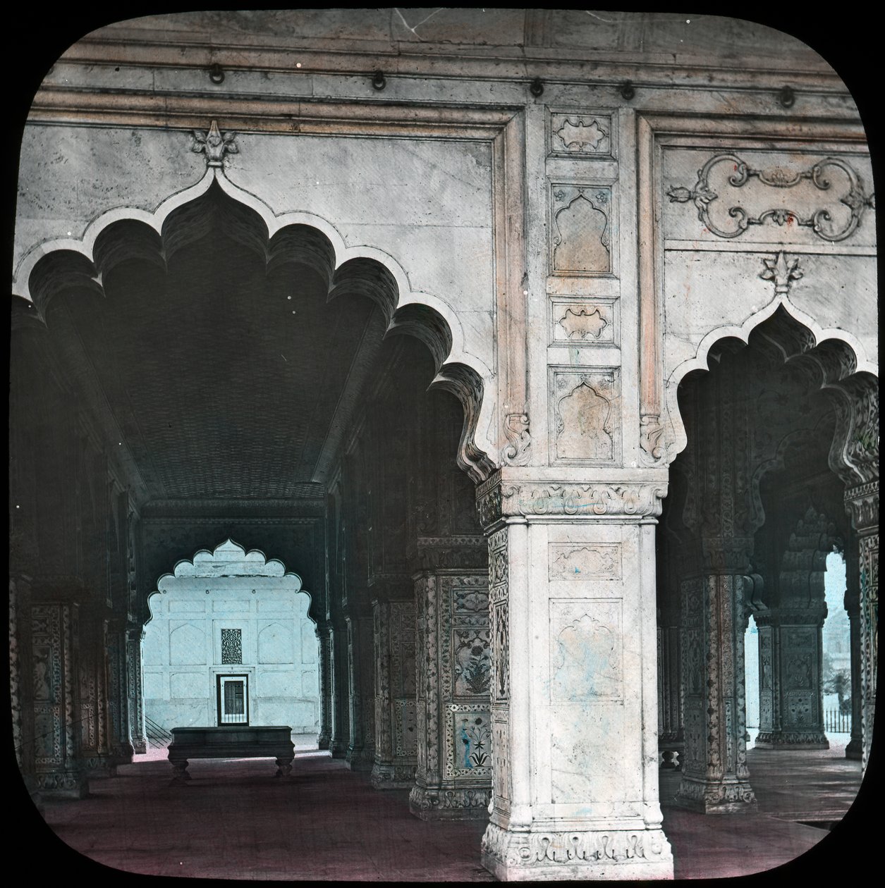 Interieur van de Diwan-i-Khas, Rode Fort, Delhi, India door Unbekannt