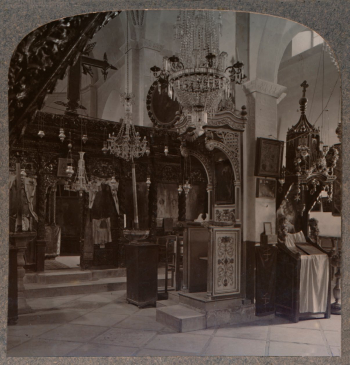 Interieur van de synagoge waar Christus predikte, Nazareth, ca. 1900 door Unbekannt