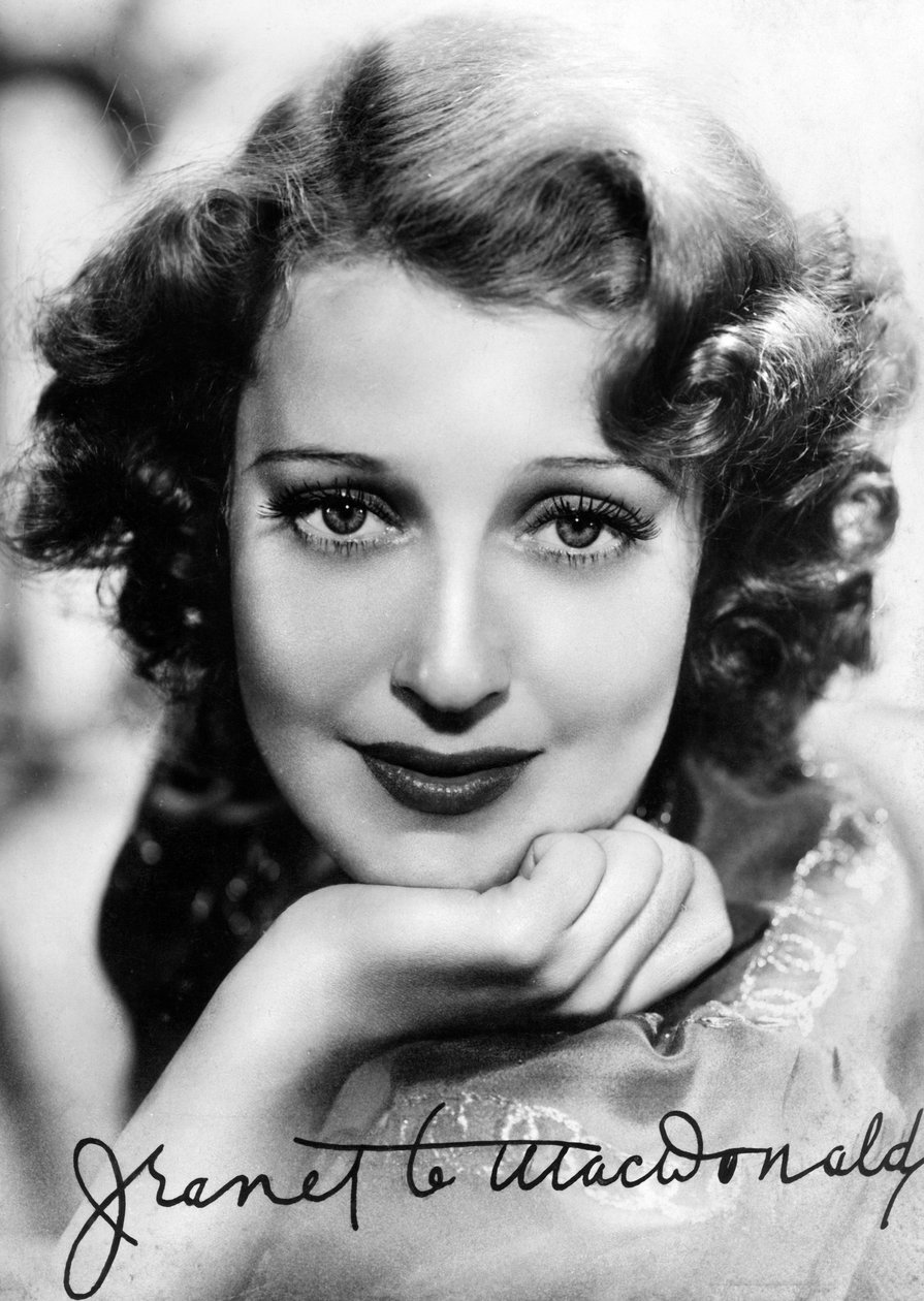 Jeanette MacDonald 1903-1965, Amerikaanse zangeres en actrice, ca. 1930s-1940s door Unbekannt