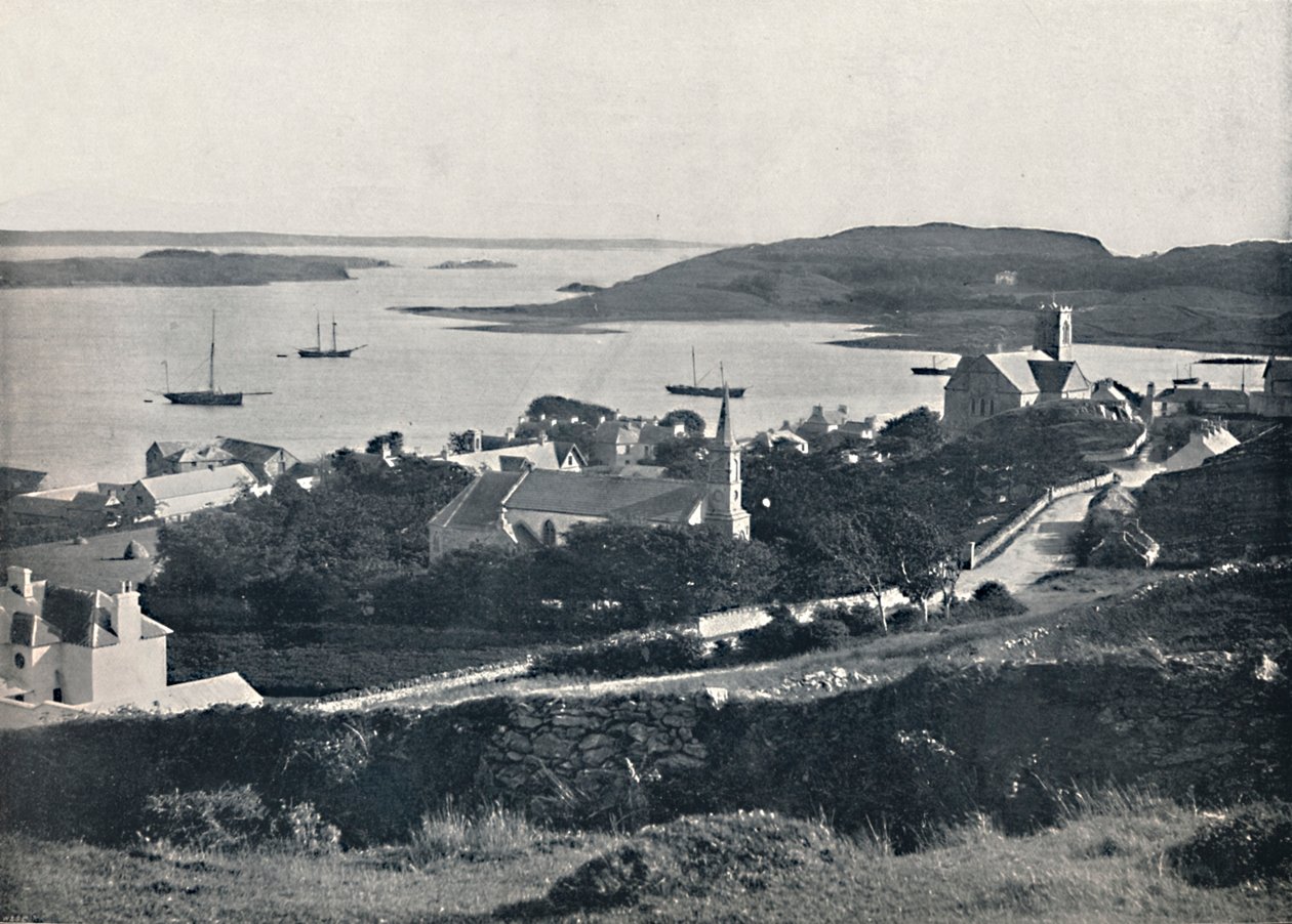 Killybegs - Uitzicht over het Dorp en de Baai, 1895 door Unbekannt