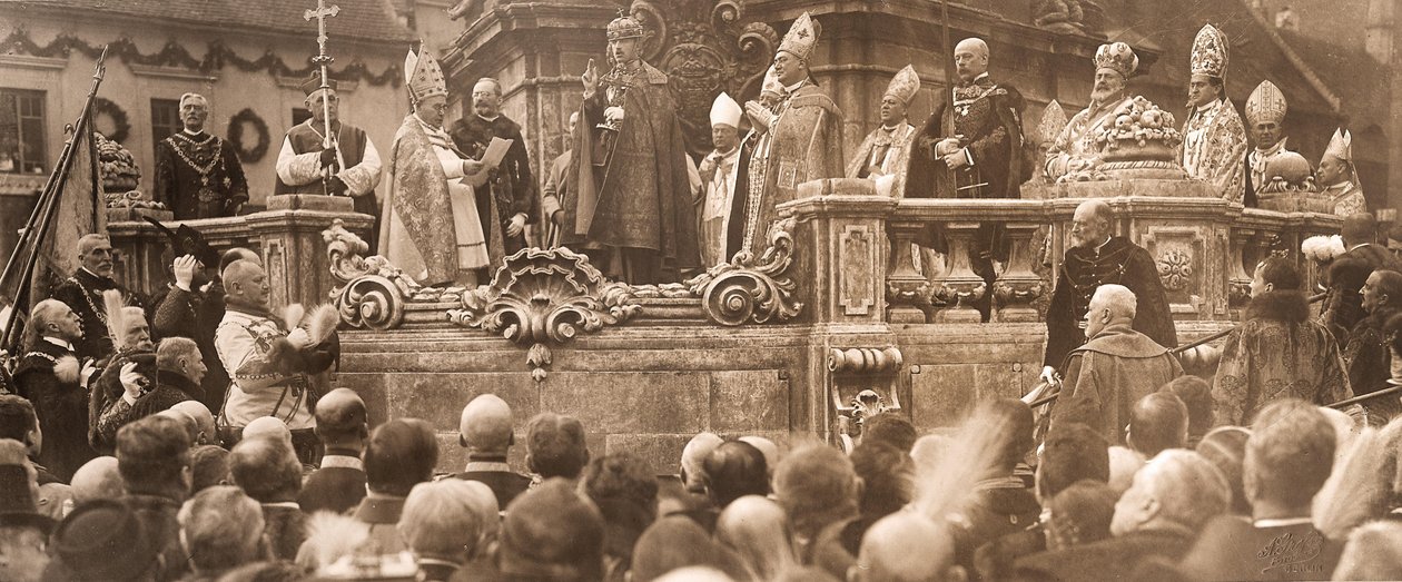 Koning Karel IV legt zijn kroningseed af in Boedapest op 30 december 1916, 1916 door Unbekannt