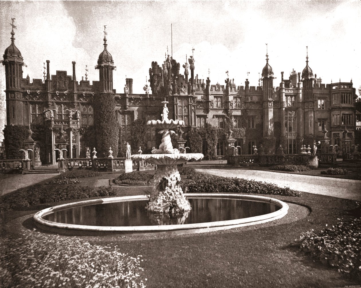 Knebworth House, Hertfordshire, 1894 door Unbekannt