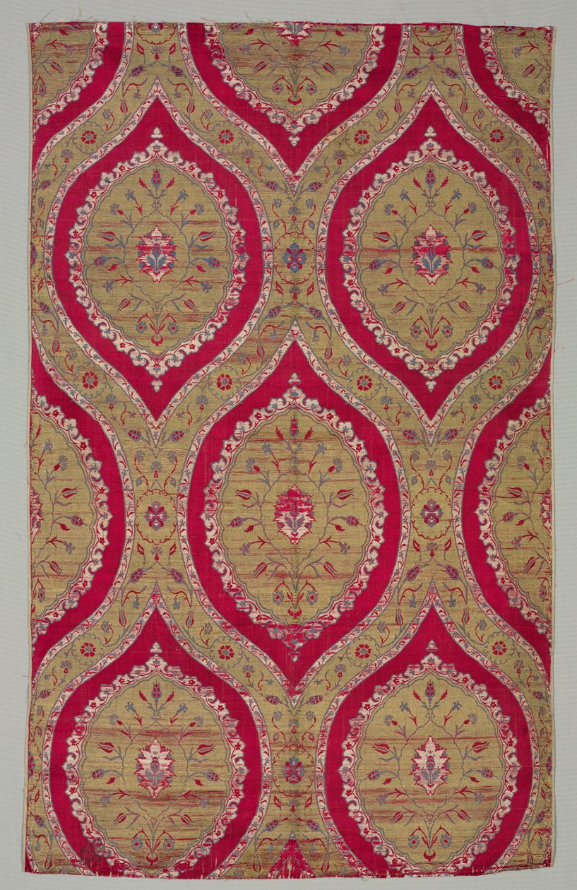 Lampas met bloemmedaillons in ogivaal raster, 1550-1575 door Unbekannt