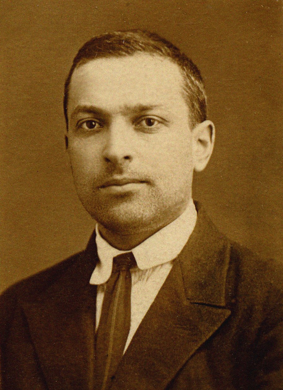 Lev Semyonovich Vygotsky 1896-1934 door Unbekannt