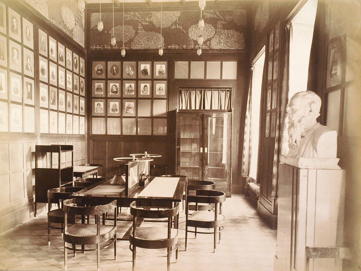 Literatuurkamer, Huis van de Vereniging van Literatuur en Kunsten, Rusland, 1900s door Unbekannt