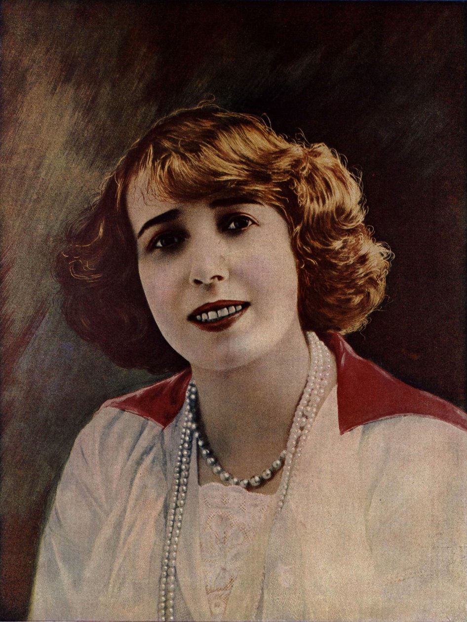 Mademoiselle Mistinguett, 1913 door Unbekannt