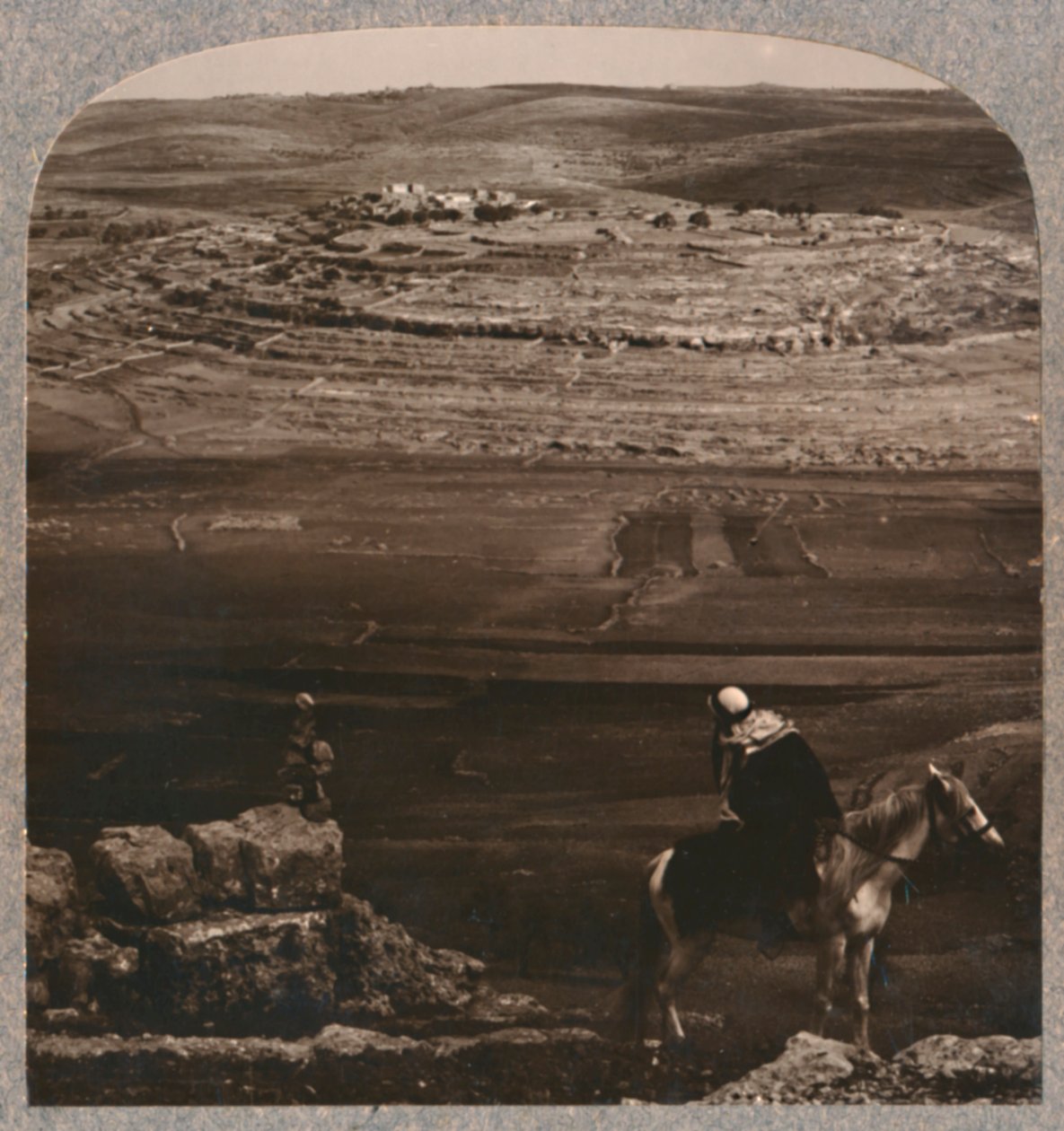 Mizpeh, met Jacobs Zuil van Stenen, ca. 1900 door Unbekannt