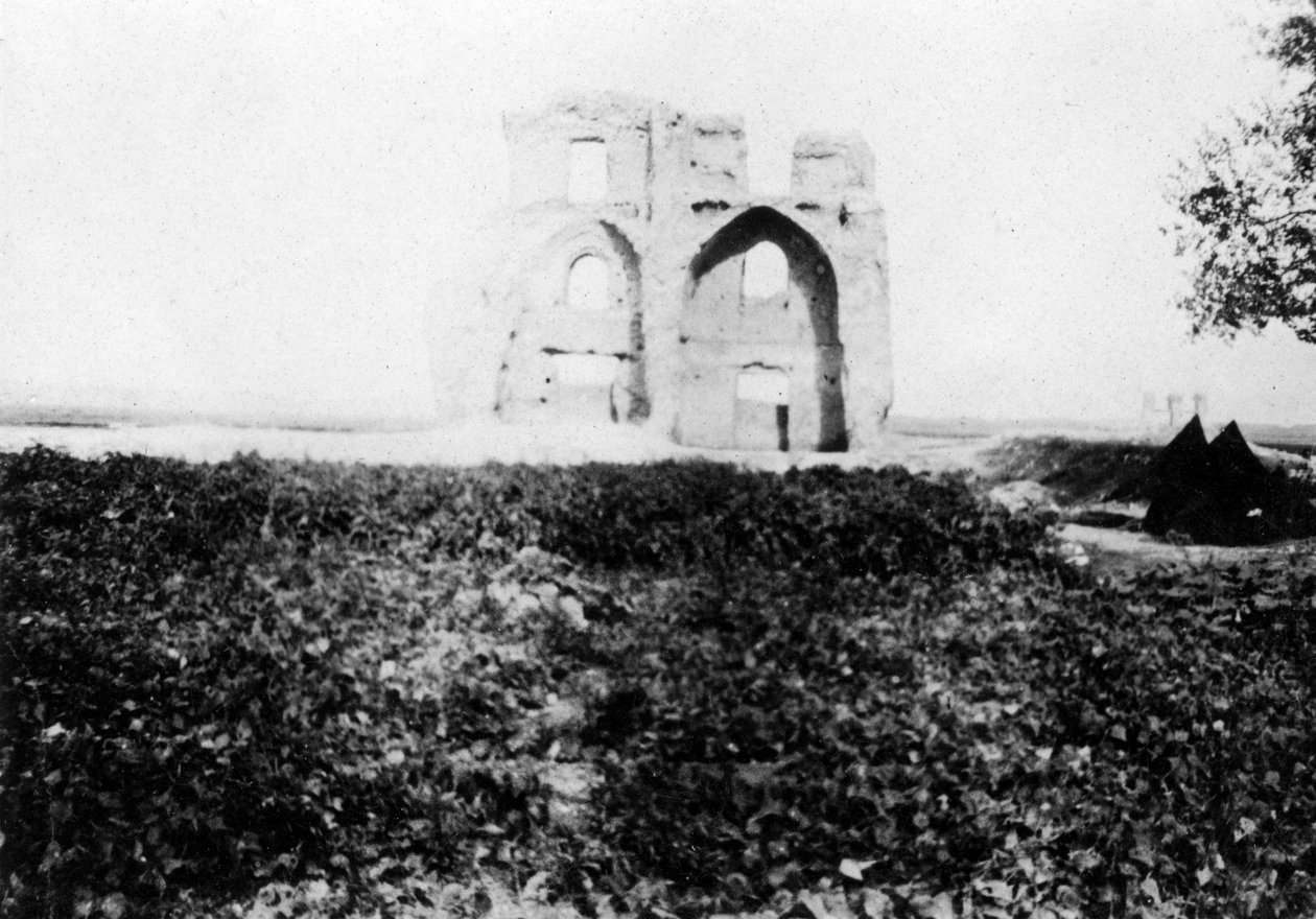 Oude ruïne aan de oevers van de Tigris, Mosul, Mesopotamië door Unbekannt