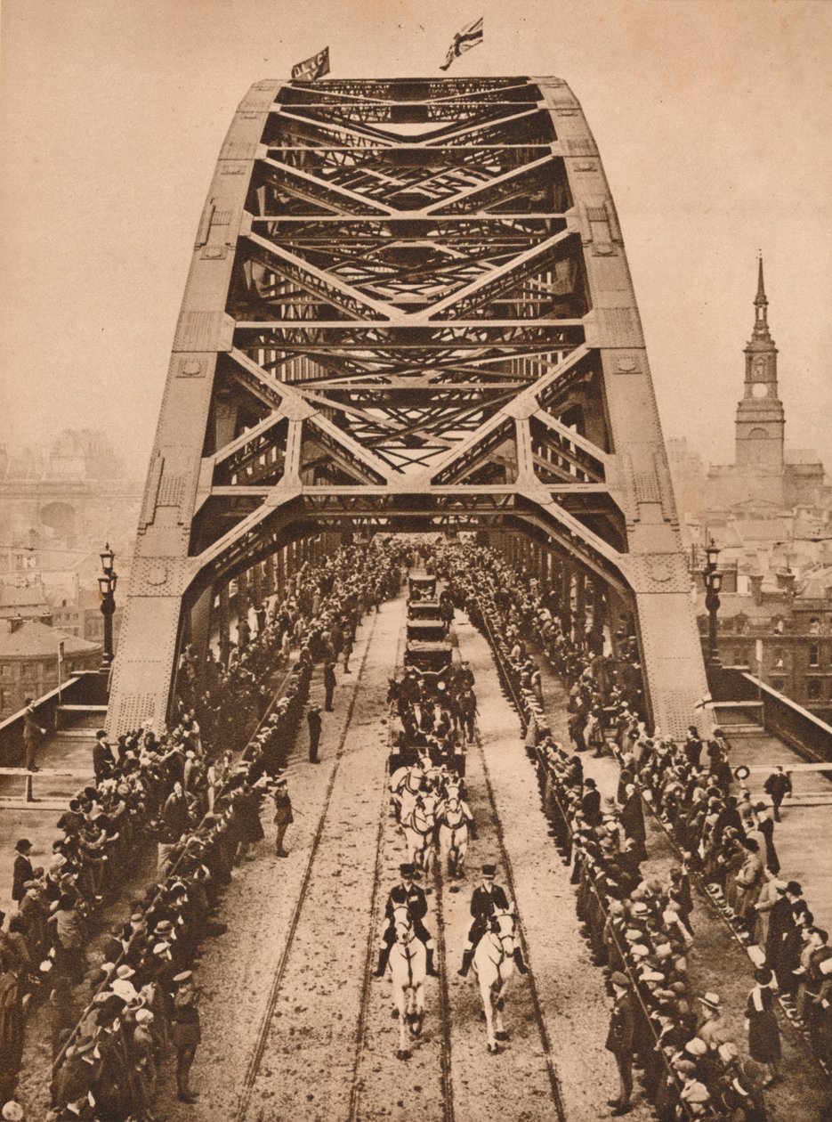 Opening van de nieuwe Tyne Bridge door koning George V, Newcastle-upon-Tyne, 10 oktober 1928. 1935 door Unbekannt