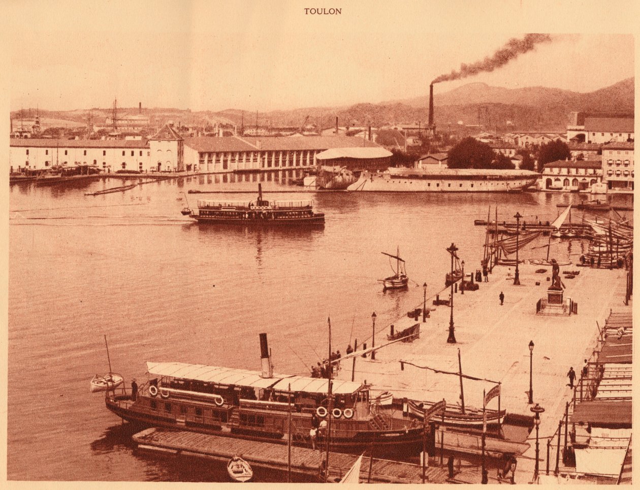 Panorama van de kades in Toulon door Unbekannt