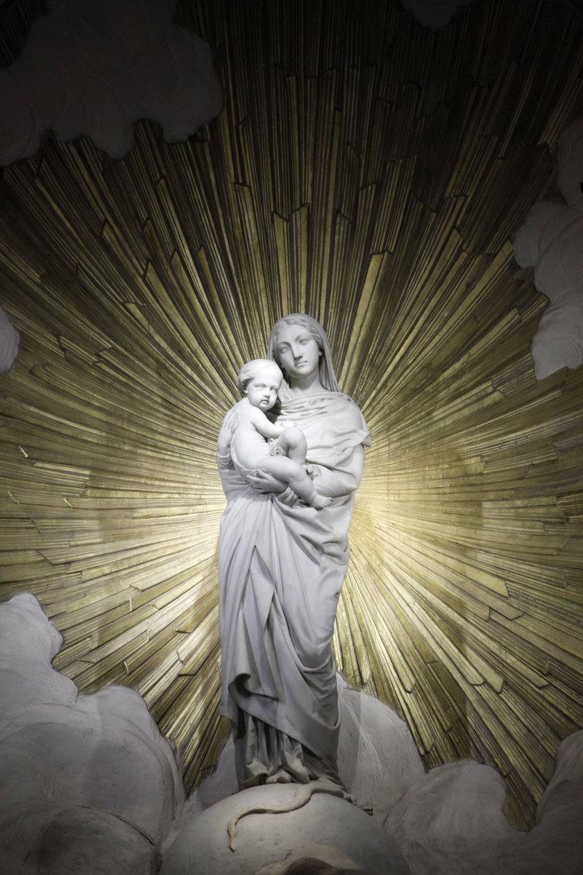 Saint-Francois-Xavier kerk Beeld van de Maagd en kind, Parijs, Frankrijk door Unbekannt