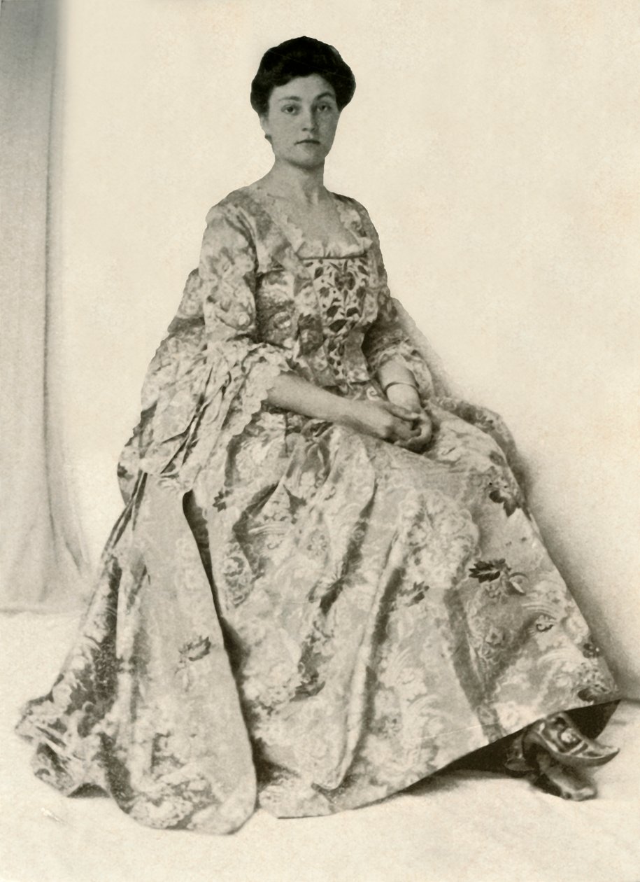 Foto van een kincob brokaat, met zijden geborduurde borstlap, ca. 1750, 1937 door Unbekannt