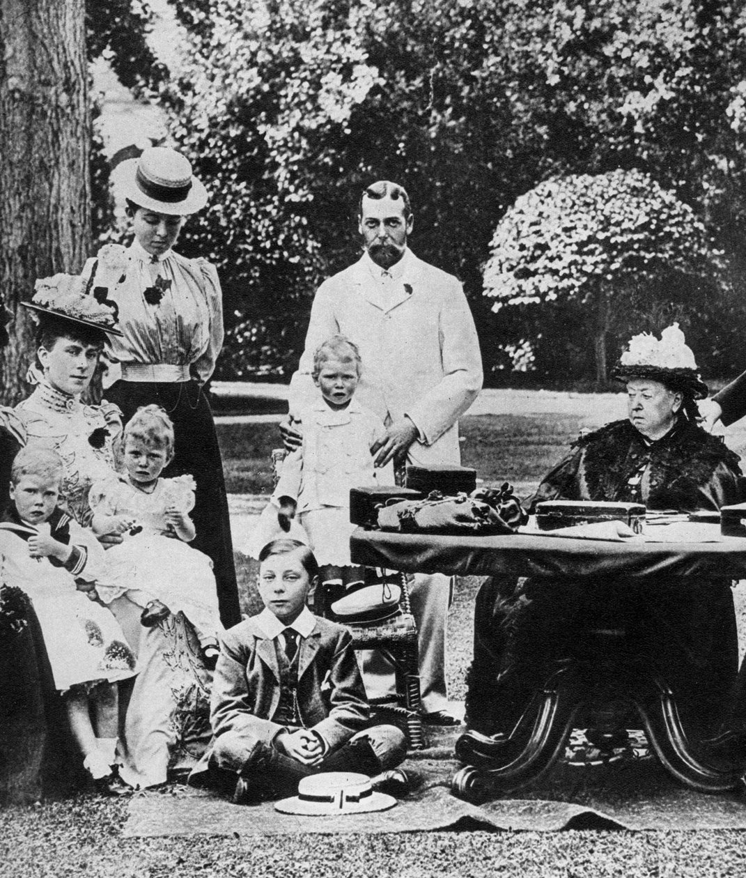 Koningin Victoria en familie in Osborne House, eind 19e eeuw door Unbekannt