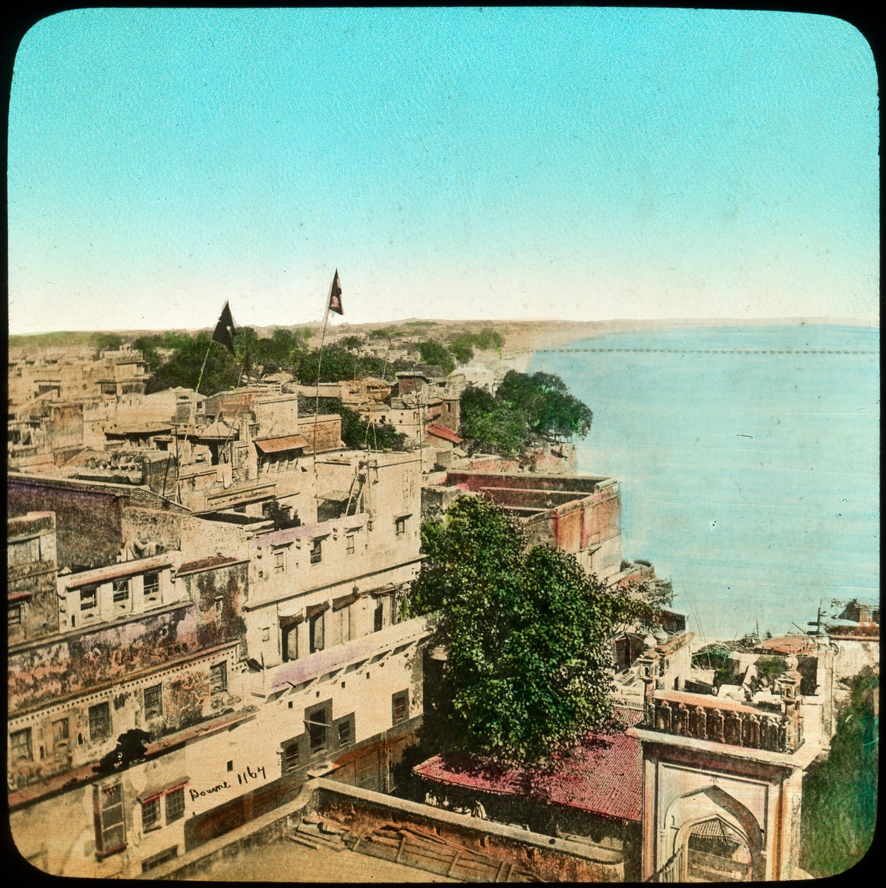 De rivier de Ganges vanaf de Aurangzeb-moskee, Benares, India, late 19e of vroege 20e eeuw door Unbekannt