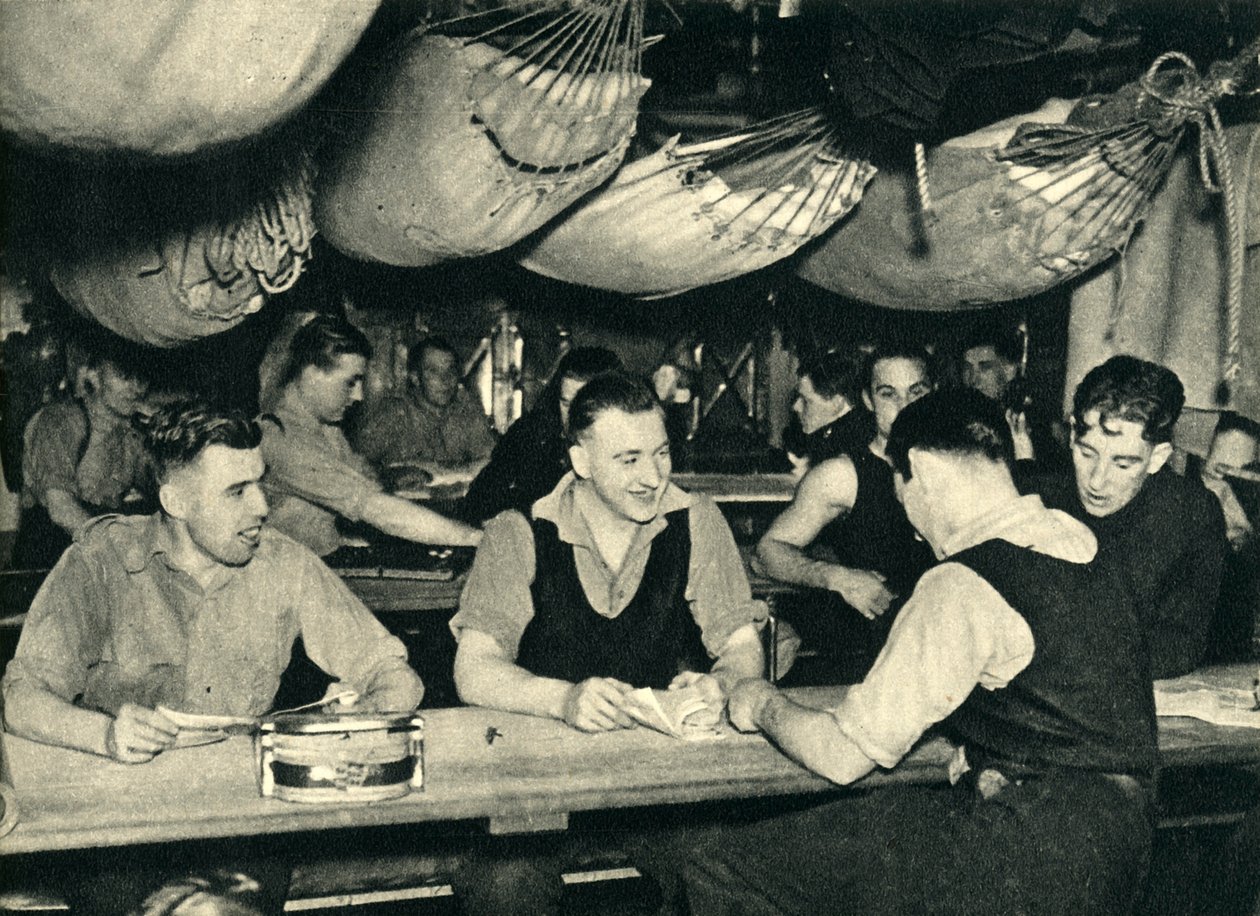 Royal Marines op hun messdek aan boord van een schip, Tweede Wereldoorlog, c1939-c1943 1944 door Unbekannt