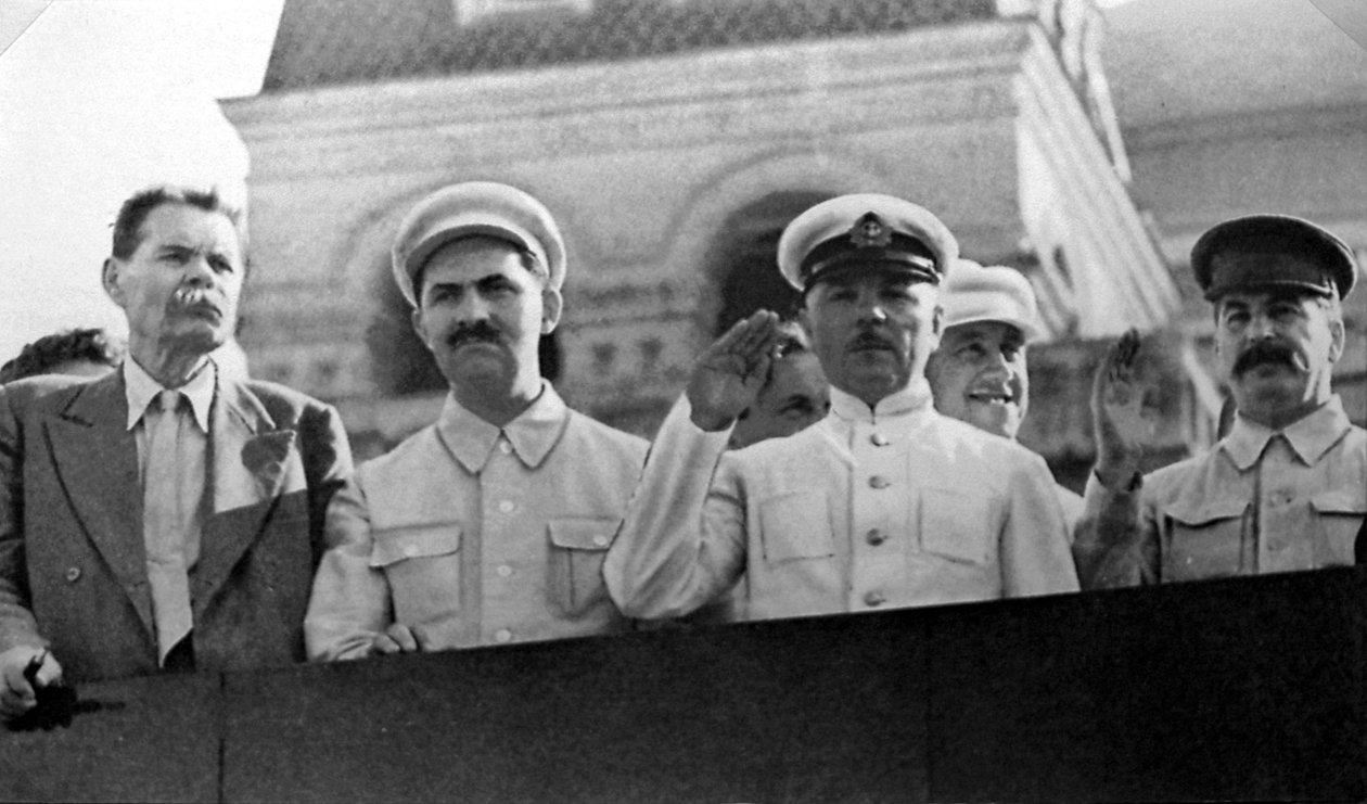 Senior Sovjet-figuren op de tribune van Lenins mausoleum, Rode Plein, Moskou, USSR, 1931 door Unbekannt