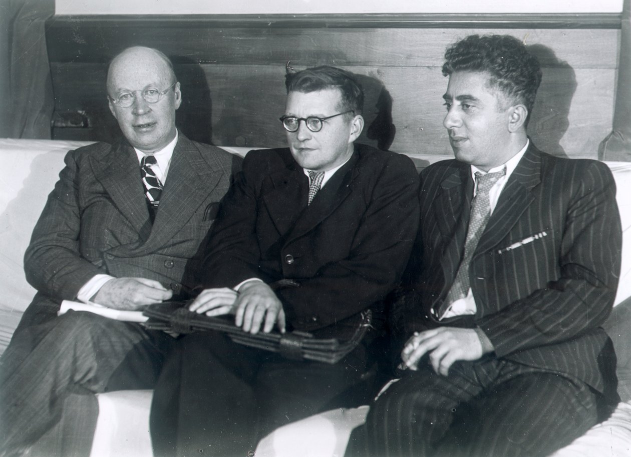 Sergei Prokofiev, Dmitri Shostakovich en Aram Khachaturian, Russische componisten, 1945 door Unbekannt