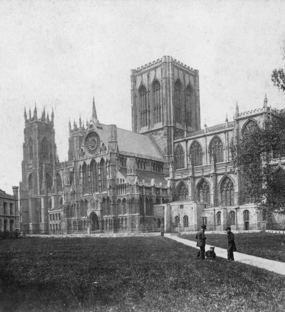 Zuidoostelijk uitzicht op York Minster, Yorkshire, eind 19e of begin 20e eeuw door Unbekannt