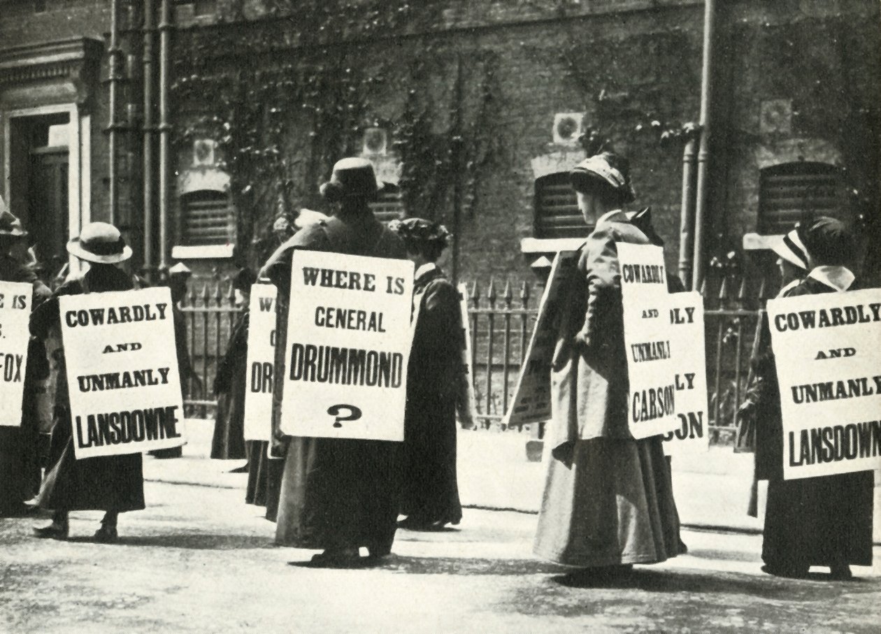 Suffragettes demonstreren buiten een gevangenis, Londen (1914, 1947) door Unbekannt