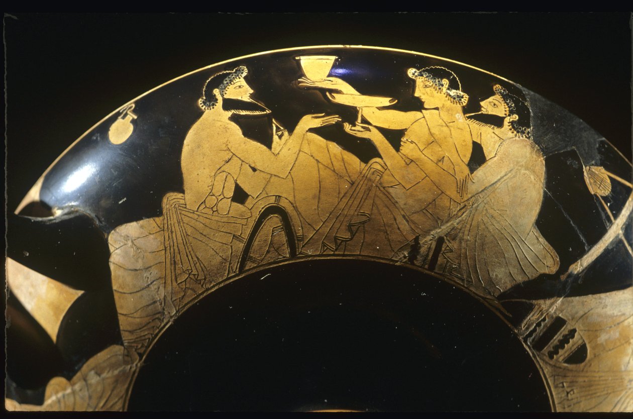 Symposium scène op roodfigurig Attisch kylix, wijnglas, 5e eeuw v.Chr. door Unbekannt