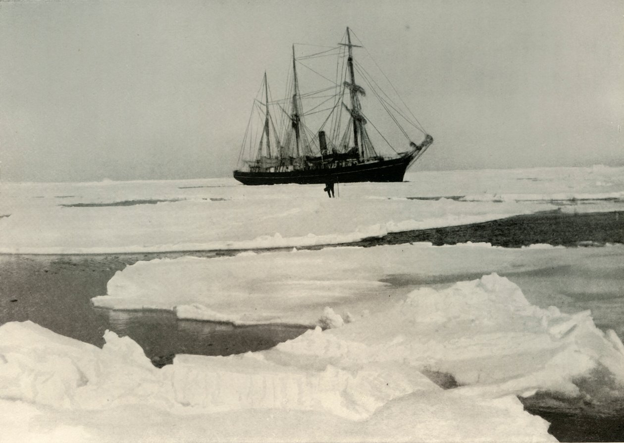 De Nimrod die zich een weg baant door meer open pakijs, ca. 1908 door Unbekannt