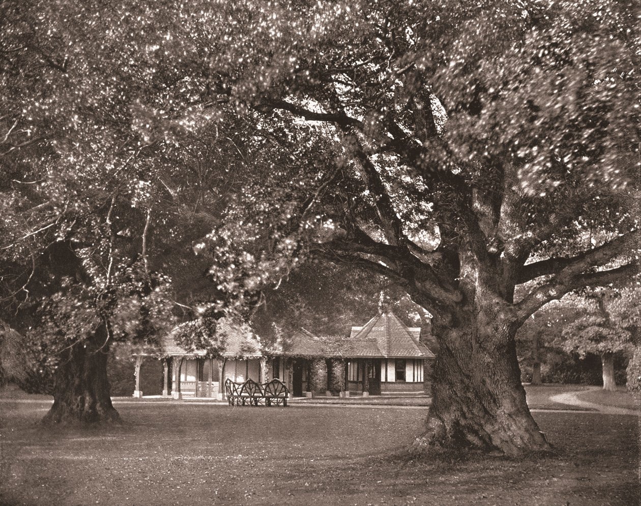 De Theekamer van de Koningin, Frogmore, Berkshire, 1894 door Unbekannt