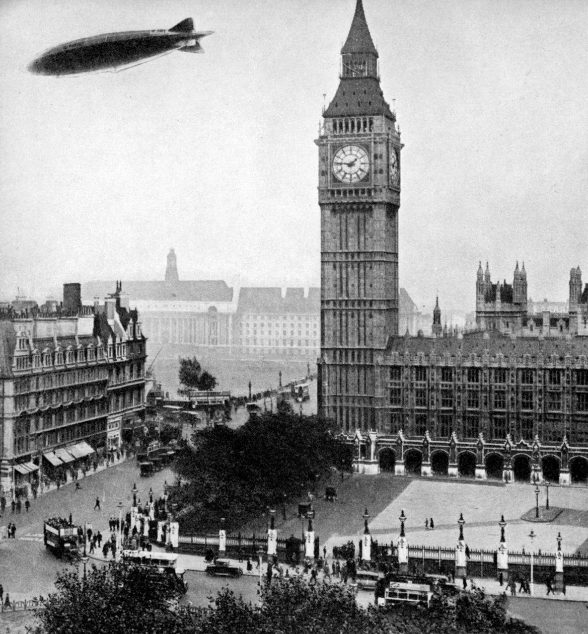 De R101 vliegt over het Lagerhuis, 14 oktober 1929 1936 door Unbekannt