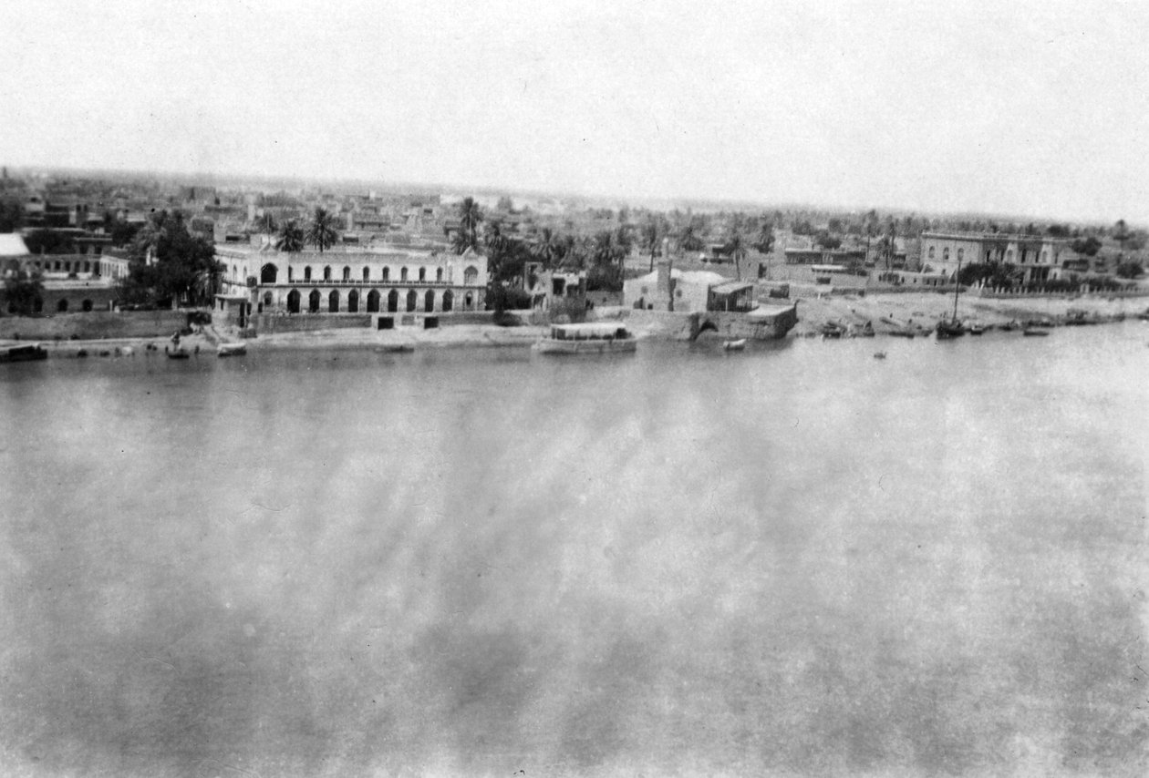 De rivier de Tigris vanaf het 31e Britse veldhospitaal, Bagdad, Mesopotamië, WOI, 1918 door Unbekannt
