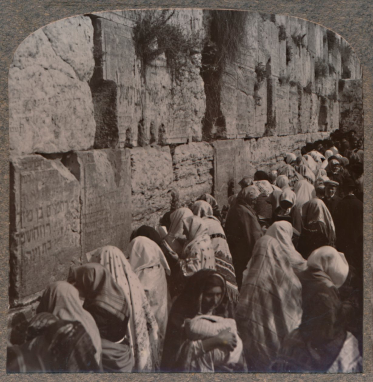 De Klaagmuur van de Joden, Jeruzalem, ca. 1900 door Unbekannt