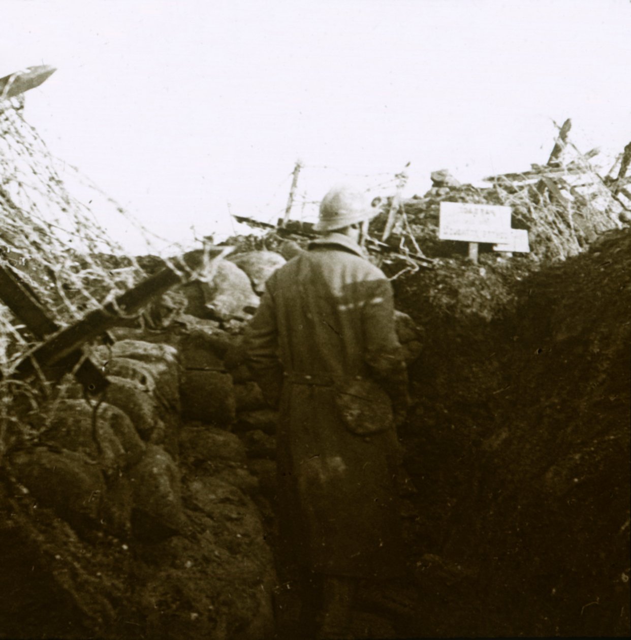 Loopgraven, Cornille, Frankrijk, ca. 1914-1918 door Unbekannt