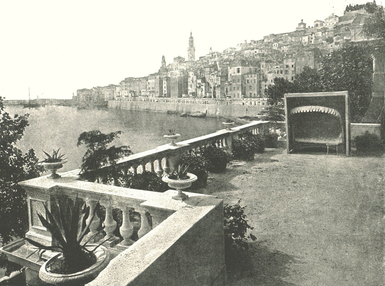 Uitzicht op de stad vanaf de baai, Menton, Frankrijk, 1895 door Unbekannt