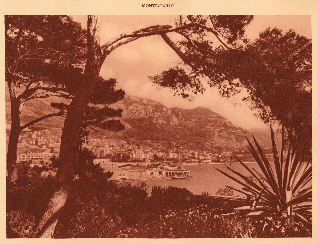 Uitzicht op Monte-Carlo vanuit Monaco, 1930 door Unbekannt