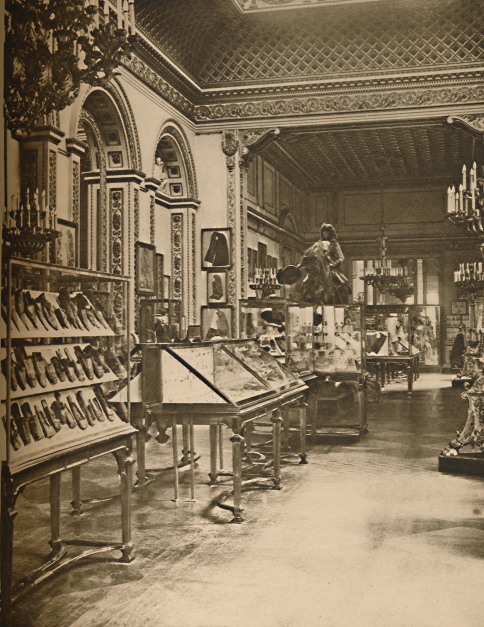 Wat Londenaren vroeger droegen tentoongesteld in Lancaster House, ca. 1935 door Unbekannt