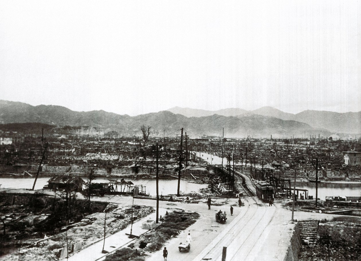 Wereldoorlog II: ruïnes van Hiroshima na de atoombombardement, 6 augustus door Unbekannt