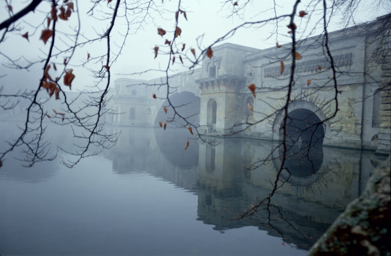 Brug over het meer, Blenheim Palace, Oxfordshire, gebouwd ca. 1705-24 eeuw door Unbekannt Unbekannt