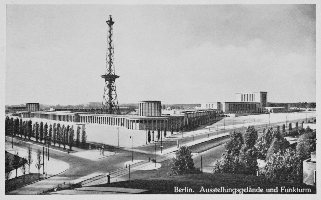 Tentoonstellingshallen en Uitzendingstoren, Charlottenburg, Berlijn, c.1930 door Unbekannt Unbekannt